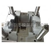 如何選擇模架？